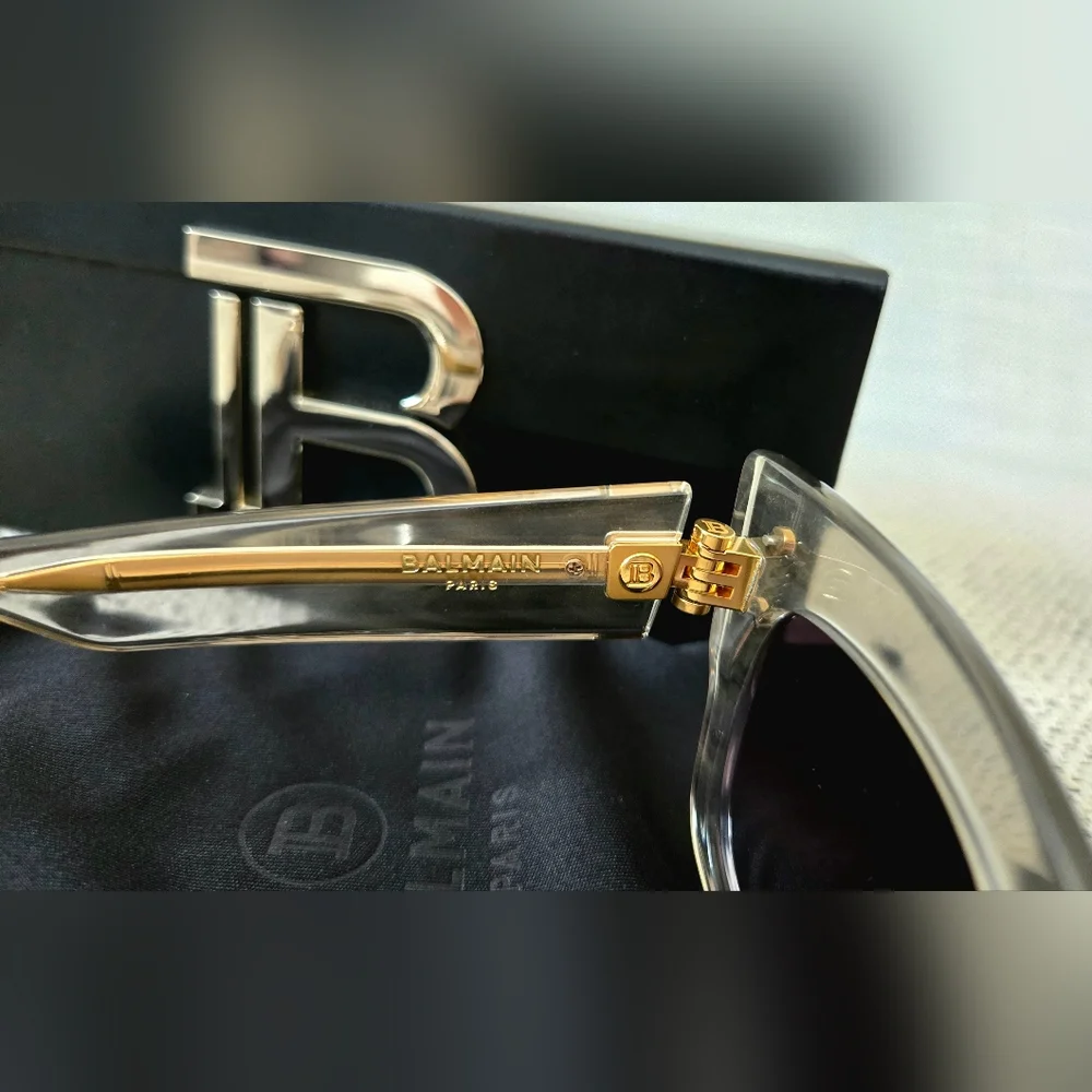 NWB BALMAIN PARIS Full Rim Cat Eye Shape Gray Gold Logo Sunglasses Made In Japan